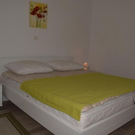 Apartments Blue Dream Malinska Exterior foto