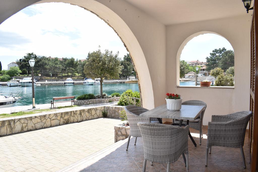 Apartments Blue Dream Malinska Exterior foto