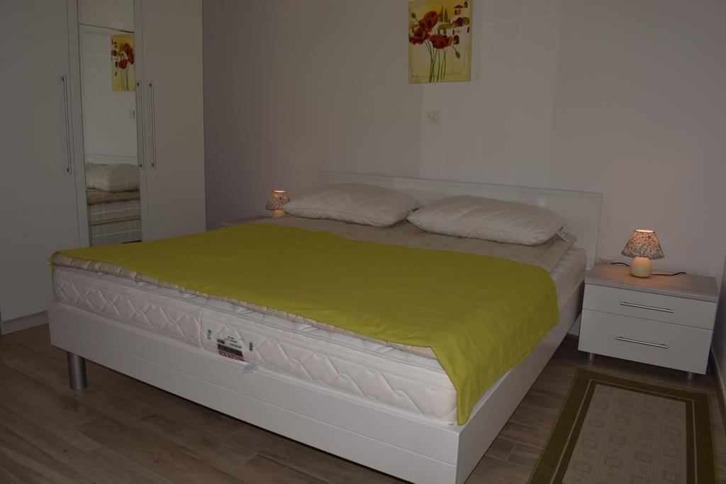 Apartments Blue Dream Malinska Exterior foto